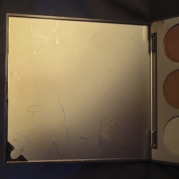 Morphe 9W smoke and shadow pallet - Picture 5 of 5